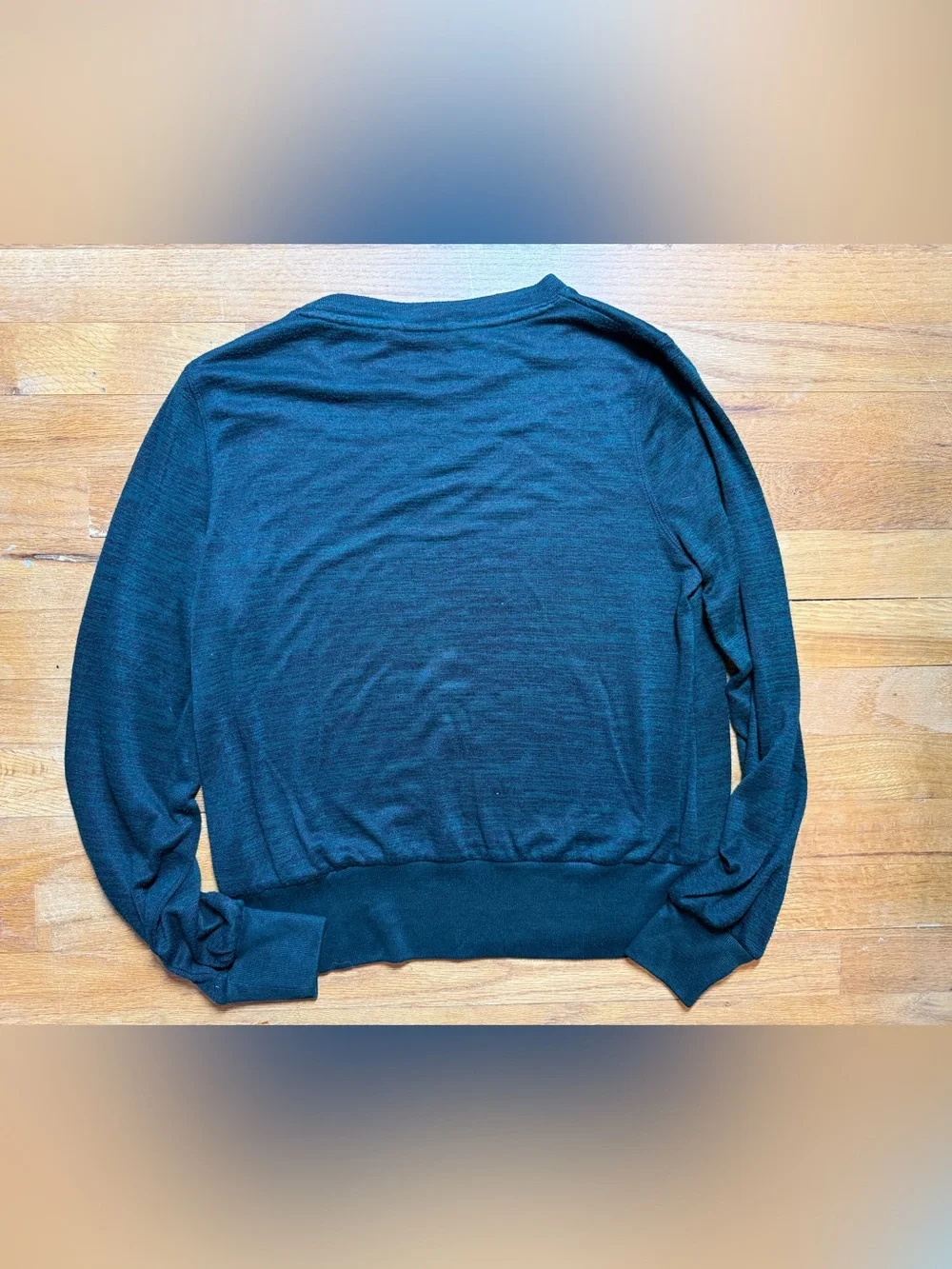 Banana Republic Green Heather Long Sleeve crew neck